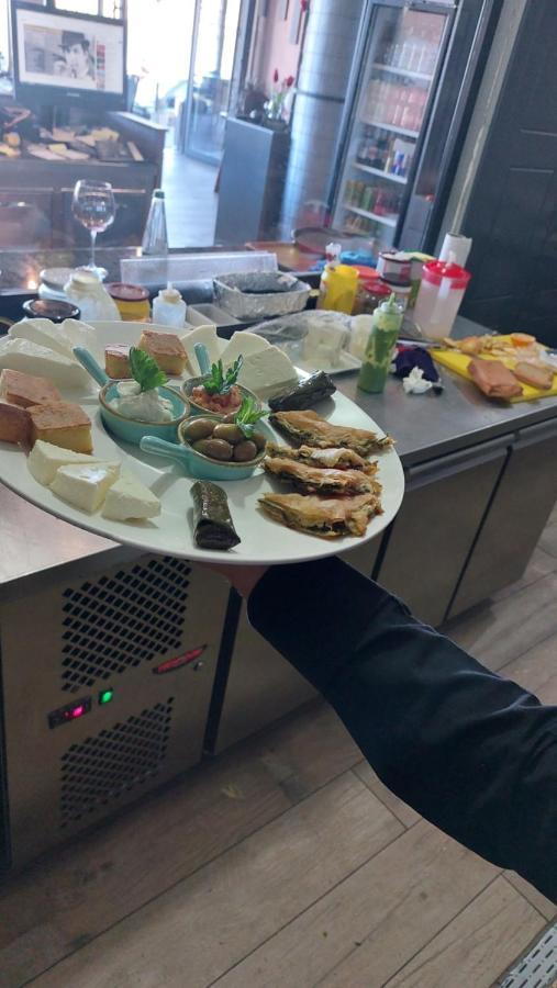 Bujtina Xhabakja 호텔 Belsh 외부 사진